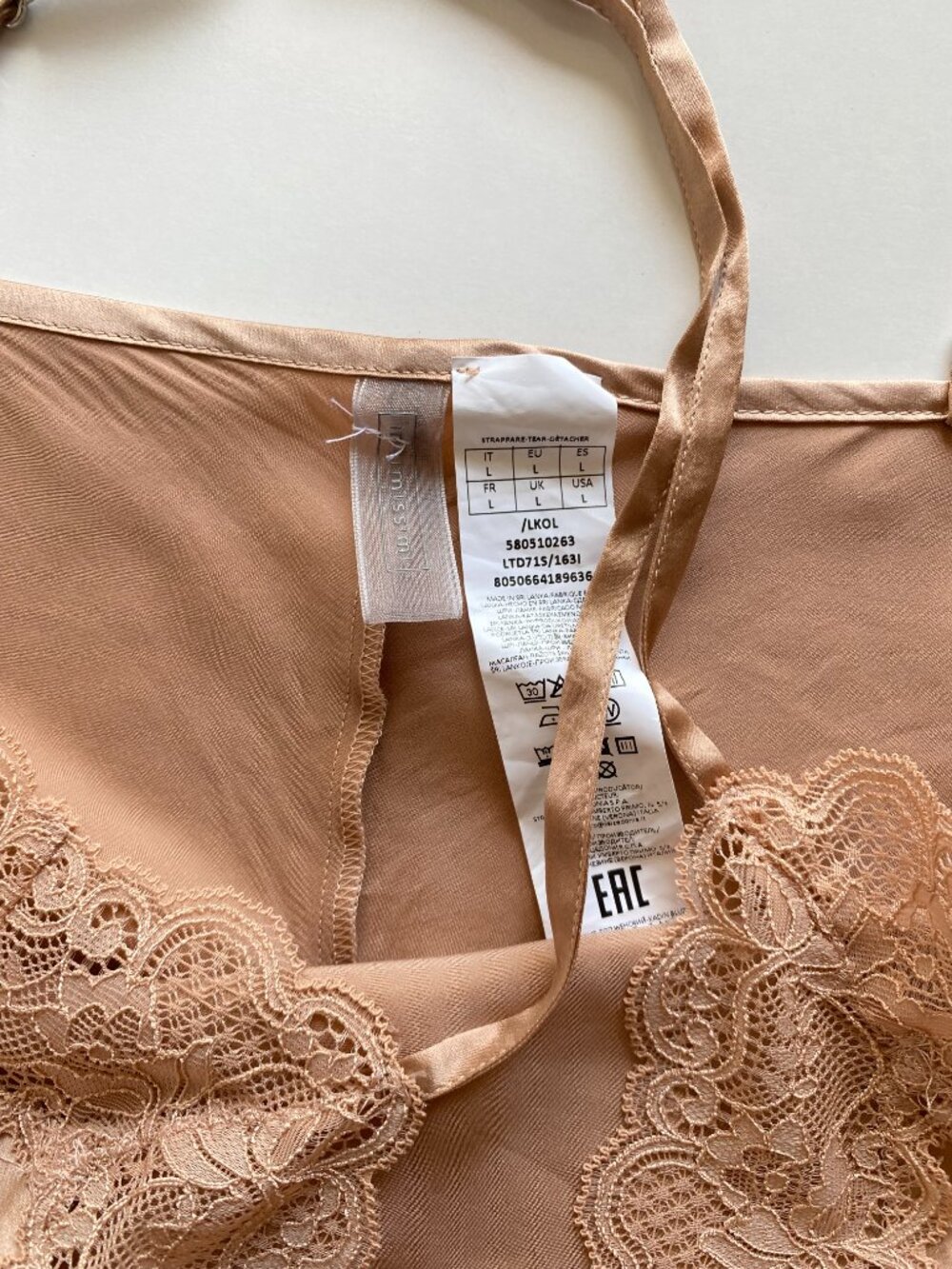 Intimissimi 100% Silk and Lace V-neck Top Size L - Picture 3 of 9